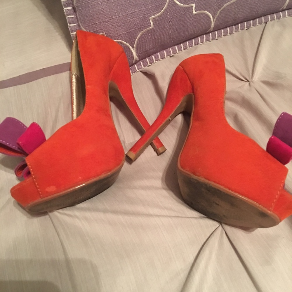 Heels - Picture 4 of 4